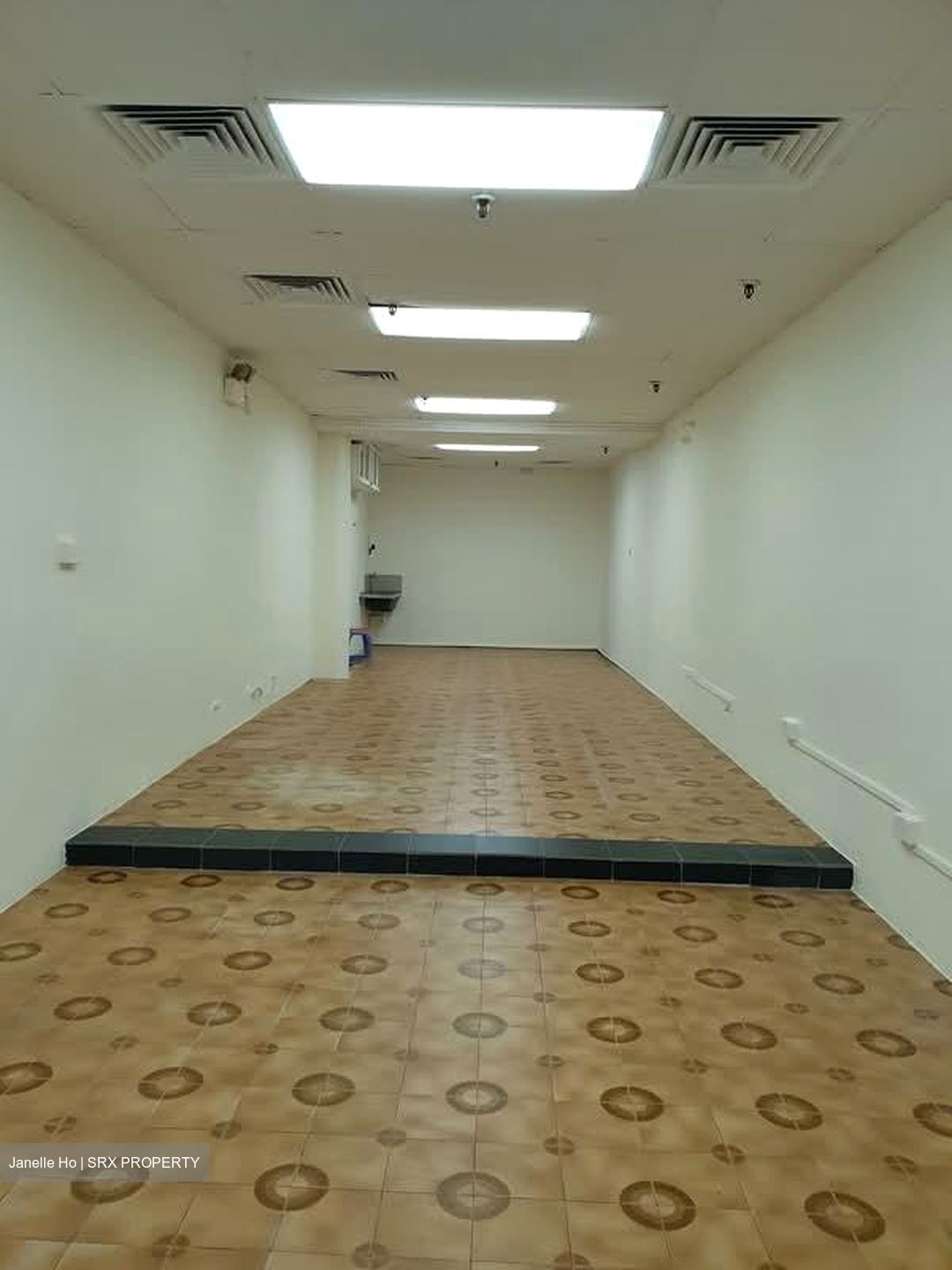 People's Park Complex (D1), Office #557278301